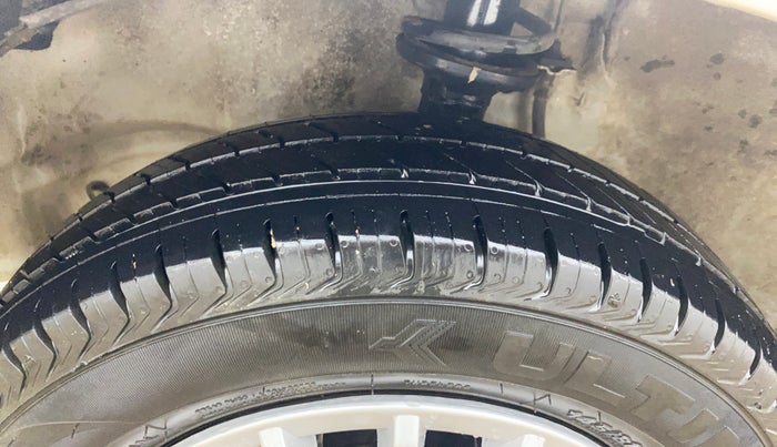 2017 Maruti Alto 800 LXI, Petrol, Manual, 83,238 km, Left Front Tyre Tread