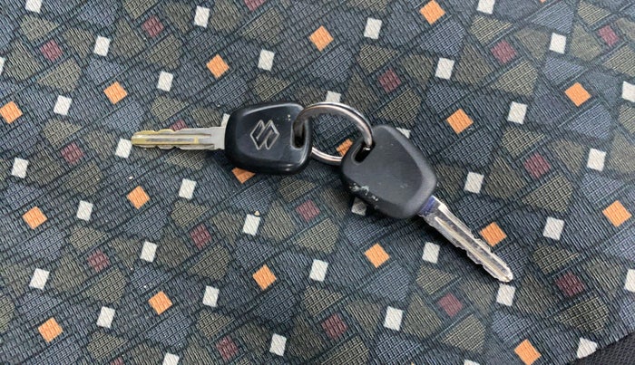 2017 Maruti Alto 800 LXI, Petrol, Manual, 83,238 km, Key Close Up