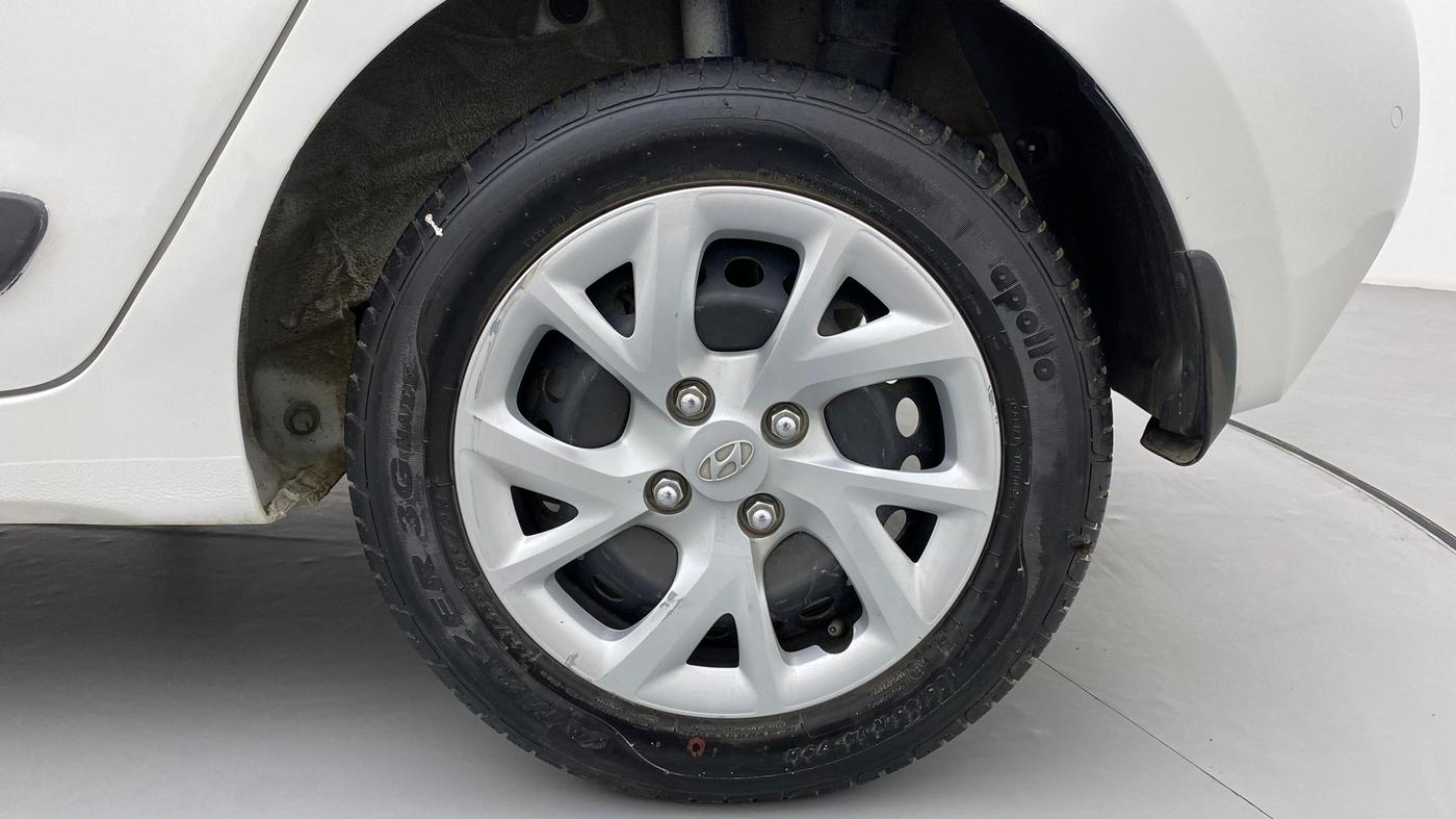 2017 Hyundai Grand i10 Sportz(O) 1.2 MT, Petrol, Manual, 30,600 km, Left Rear Wheel