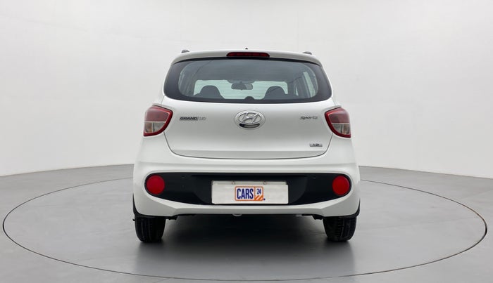 2017 Hyundai Grand i10 Sportz(O) 1.2 MT, Petrol, Manual, 30,600 km, Back/Rear