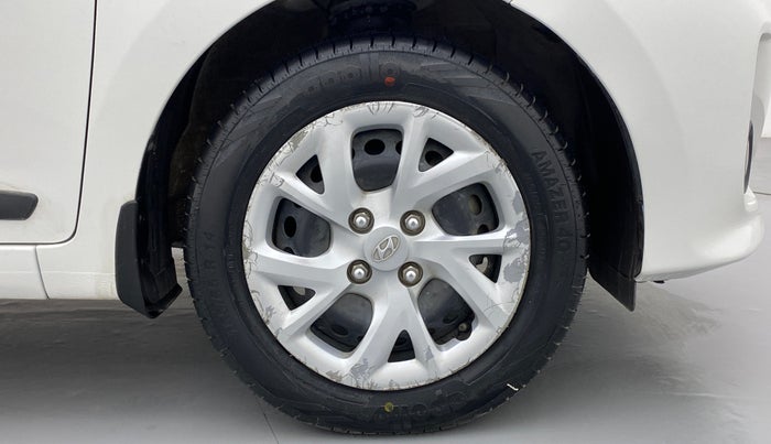 2017 Hyundai Grand i10 Sportz(O) 1.2 MT, Petrol, Manual, 30,600 km, Right Front Wheel