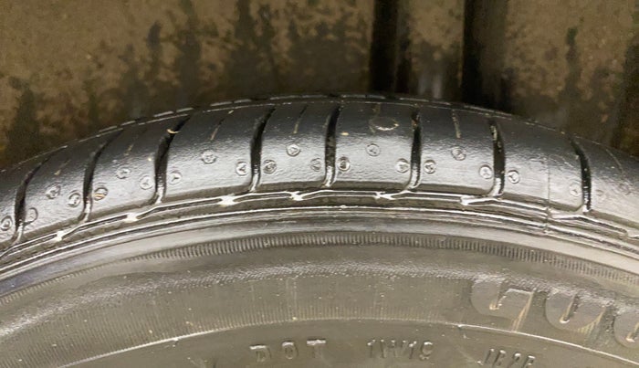 2019 Maruti Ciaz ALPHA 1.5 SHVS PETROL, Petrol, Manual, 57,322 km, Left Rear Tyre Tread