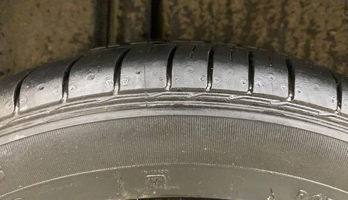 2019 Maruti Ciaz ALPHA 1.5 SHVS PETROL, Petrol, Manual, 57,322 km, Right Rear Tyre Tread