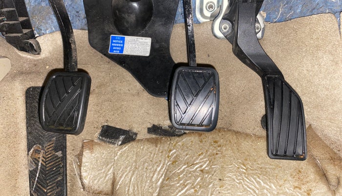 2019 Maruti Ciaz ALPHA 1.5 SHVS PETROL, Petrol, Manual, 57,322 km, Pedals