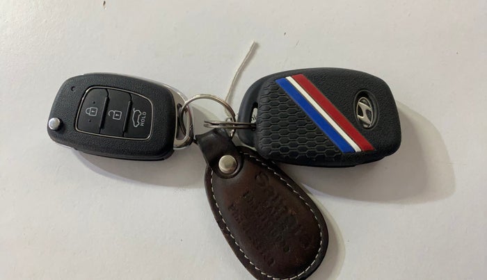 2018 Hyundai Creta E PLUS 1.6 PETROL, Petrol, Manual, 44,831 km, Key Close Up