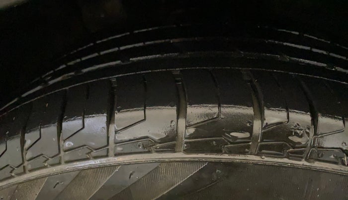 2018 Hyundai Creta E PLUS 1.6 PETROL, Petrol, Manual, 44,831 km, Left Front Tyre Tread