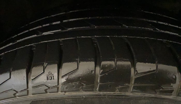 2018 Hyundai Creta E PLUS 1.6 PETROL, Petrol, Manual, 44,831 km, Right Front Tyre Tread