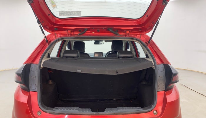 2022 Tata ALTROZ XZ PETROL, Petrol, Manual, 42,238 km, Boot Inside