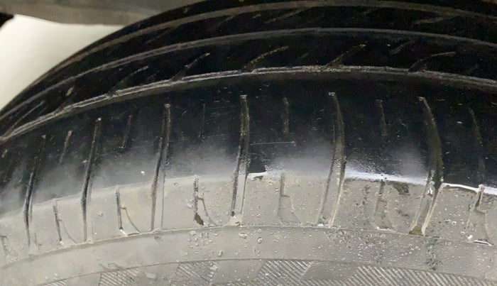 2019 Honda Amaze 1.2L I-VTEC V, CNG, Manual, 67,773 km, Left Front Tyre Tread