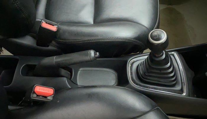 2019 Honda Amaze 1.2L I-VTEC V, CNG, Manual, 67,773 km, Gear Lever