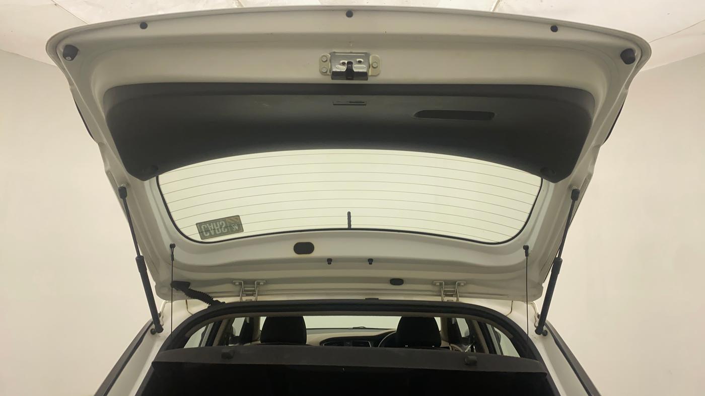2019 Hyundai Elite i20 SPORTZ PLUS  1.2 CVT, Petrol, Automatic, 35,902 km, Boot Door Open
