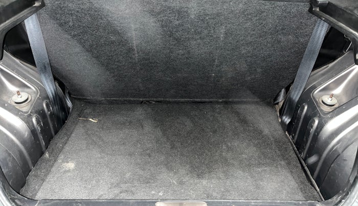 2018 Renault Kwid RXL, Petrol, Manual, 52,845 km, Boot Inside