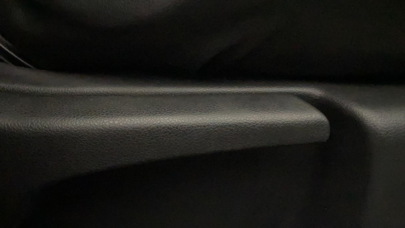2019 Nissan Kicks XV PREMIUM (O) DIESEL, Diesel, Manual, 1,11,753 km, Driver Side Adjustment Panel