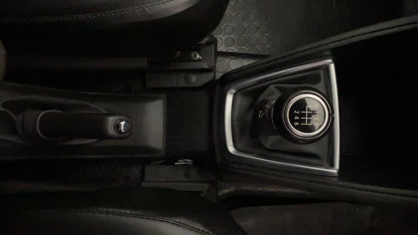 2019 Nissan Kicks XV PREMIUM (O) DIESEL, Diesel, Manual, 1,11,753 km, Gear Lever