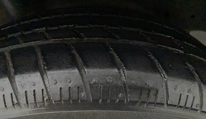 2018 Maruti Celerio ZXI, Petrol, Manual, 28,192 km, Left Front Tyre Tread