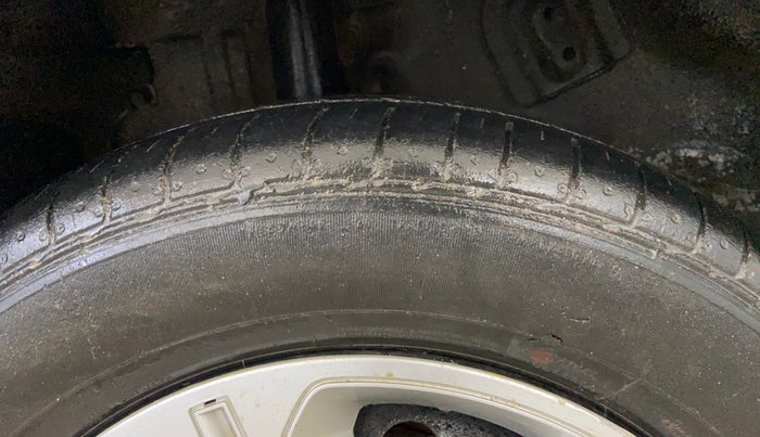 2018 Tata NEXON XE PETROL, Petrol, Manual, 29,416 km, Right Rear Tyre Tread
