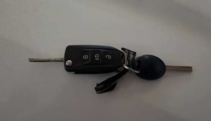 2023 Tata NEXON XMA SUNROOF PETROL, Petrol, Automatic, 33,525 km, Key Close Up