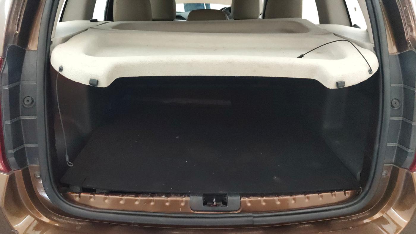 2014 Renault Duster 110 PS RXL DIESEL, Diesel, Manual, 81,383 km, Boot Inside