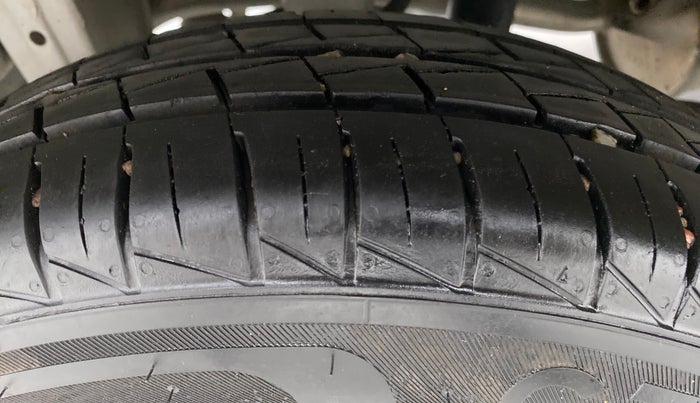 2021 Maruti Alto LXI, Petrol, Manual, 7,457 km, Right Rear Tyre Tread