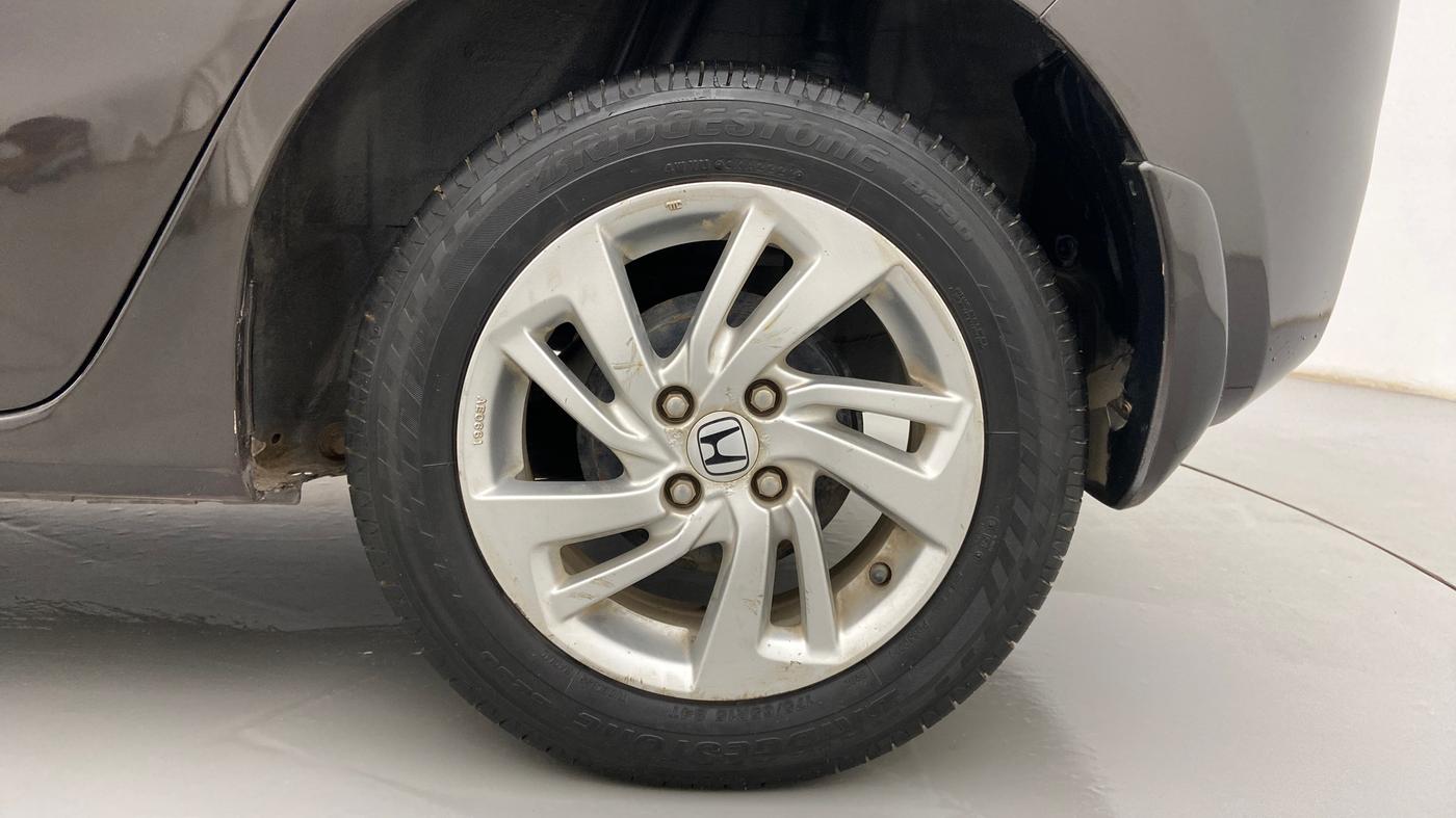 2016 Honda Jazz 1.5L I-DTEC VX, Diesel, Manual, 1,24,214 km, Left Rear Wheel