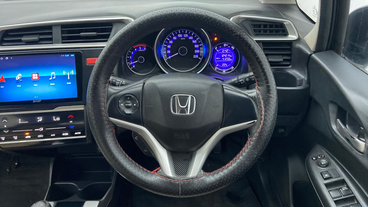 2016 Honda Jazz 1.5L I-DTEC VX, Diesel, Manual, 1,24,214 km, Steering Wheel Close Up