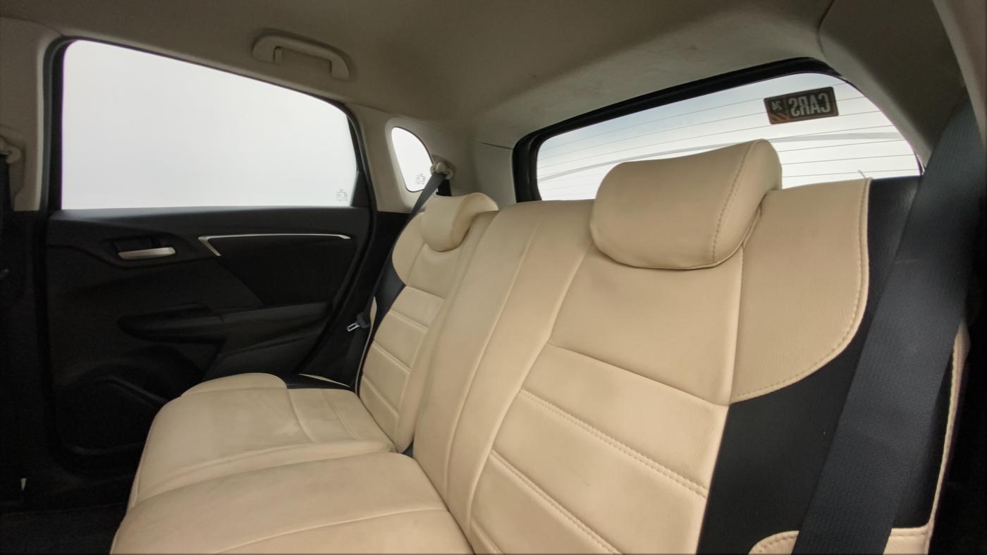 2016 Honda Jazz 1.5L I-DTEC VX, Diesel, Manual, 1,24,214 km, Right Side Rear Door Cabin