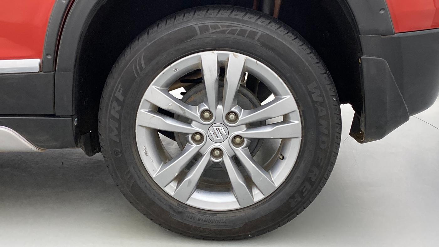 2018 Maruti Vitara Brezza ZDI PLUS DUAL TONE, Diesel, Manual, 88,493 km, Left Rear Wheel