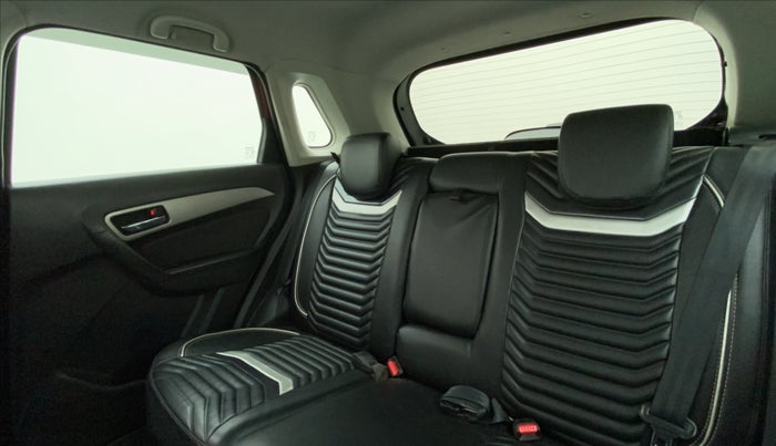 2018 Maruti Vitara Brezza ZDI PLUS DUAL TONE, Diesel, Manual, 88,493 km, Right Side Rear Door Cabin