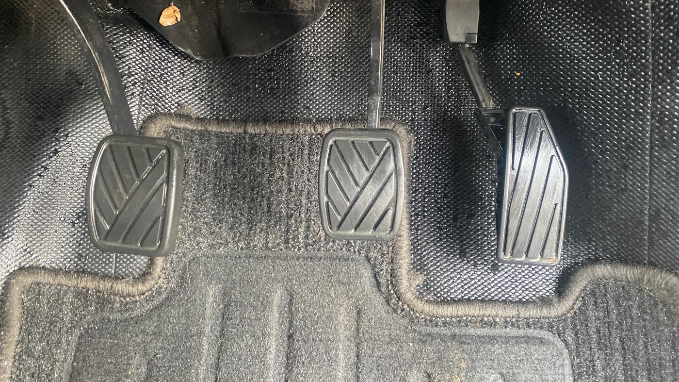 2021 Maruti XL6 ZETA MT, Petrol, Manual, 12,211 km, Pedals