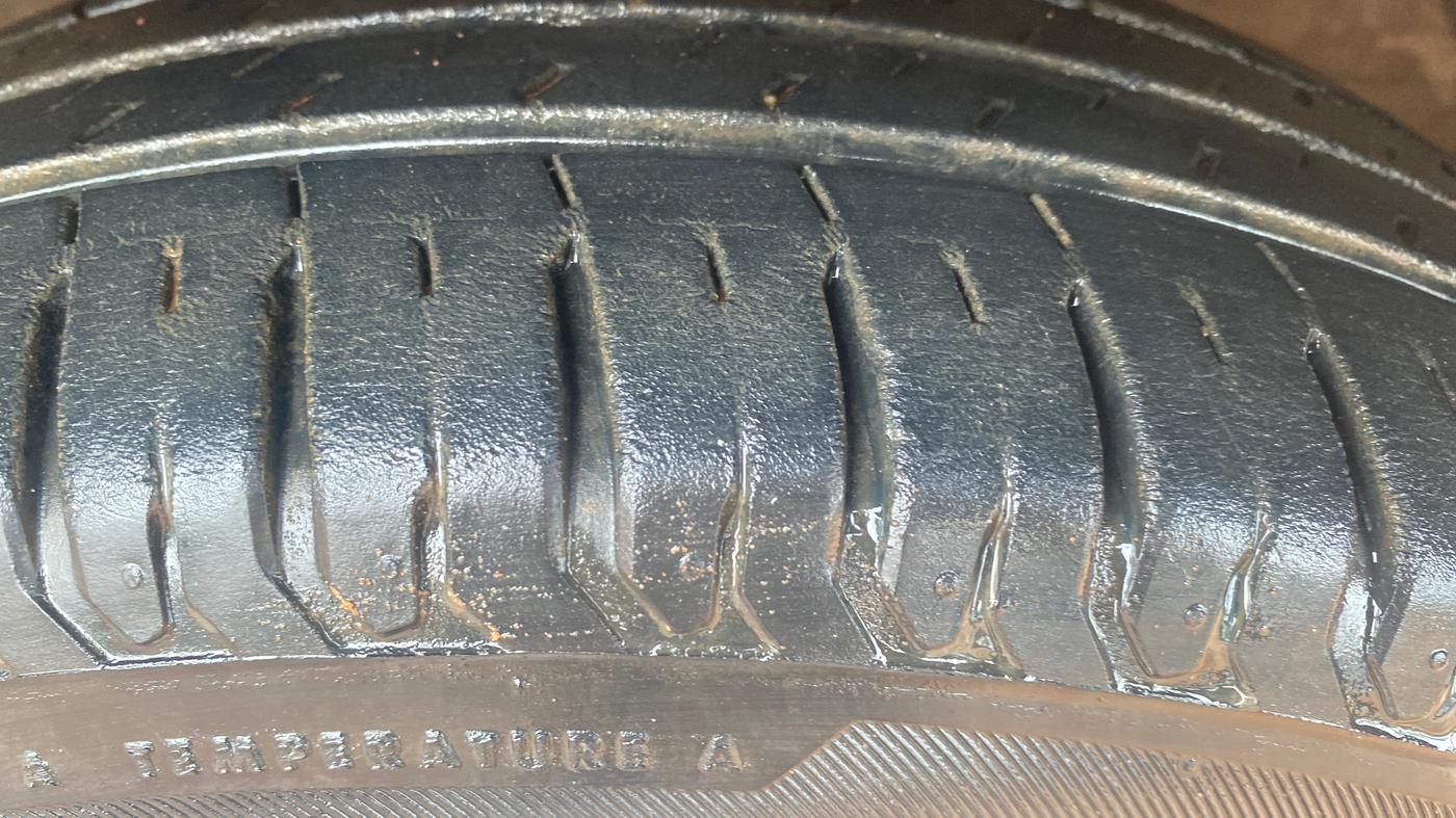2021 Maruti XL6 ZETA MT, Petrol, Manual, 12,211 km, Right Front Tyre Tread