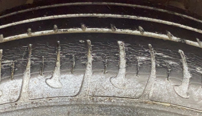 2019 Hyundai Xcent S 1.2, Petrol, Manual, 28,232 km, Right Front Tyre Tread