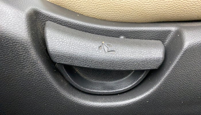 2019 Hyundai Xcent S 1.2, Petrol, Manual, 28,232 km, Driver Side Adjustment Panel