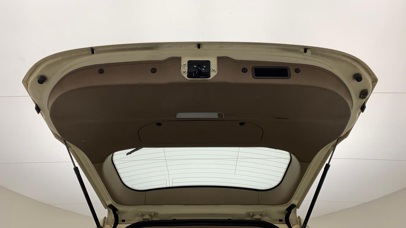 2015 Mahindra XUV500 W6, Diesel, Manual, 56,328 km, Boot Door Open
