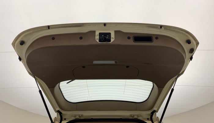 2015 Mahindra XUV500 W6, Diesel, Manual, 56,328 km, Boot Door Open