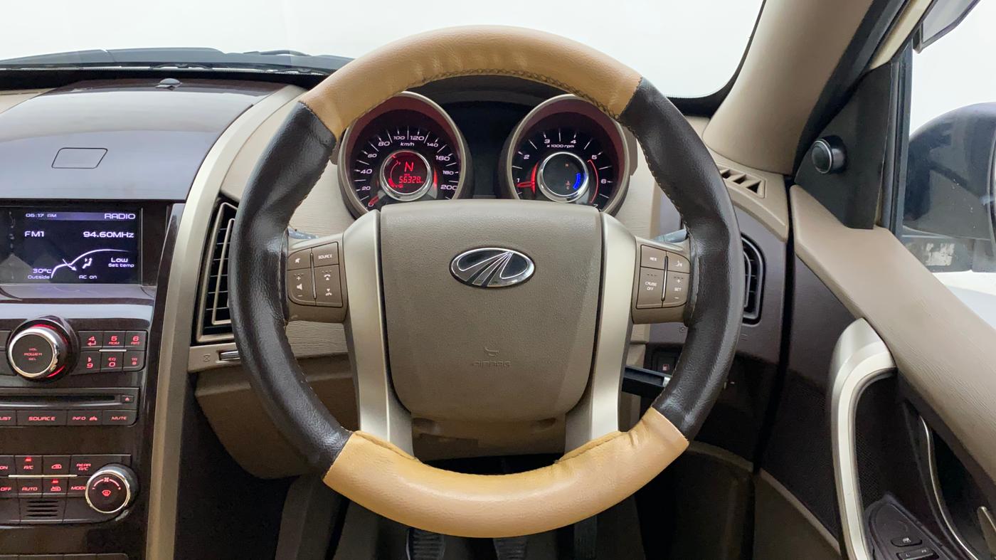 2015 Mahindra XUV500 W6, Diesel, Manual, 56,328 km, Steering Wheel Close Up