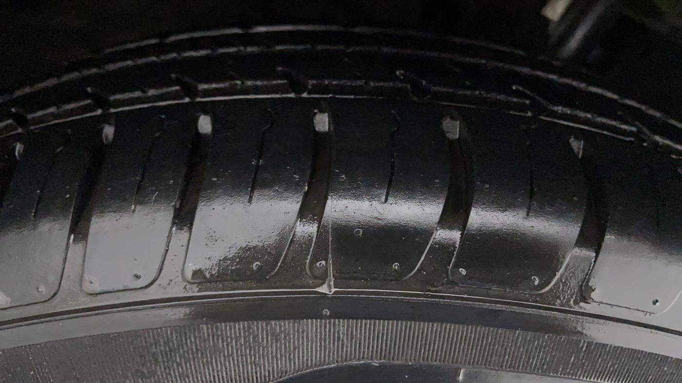 2019 Maruti Swift VXI, Petrol, Manual, 19,656 km, Right Rear Tyre Tread