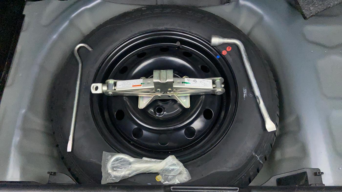 2019 Maruti Swift VXI, Petrol, Manual, 19,656 km, Spare Tyre