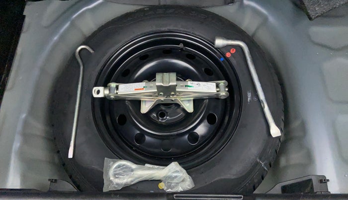 2019 Maruti Swift VXI, Petrol, Manual, 19,656 km, Spare Tyre
