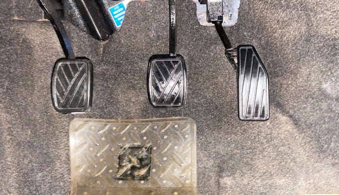 2019 Maruti Swift VXI, Petrol, Manual, 19,656 km, Pedals