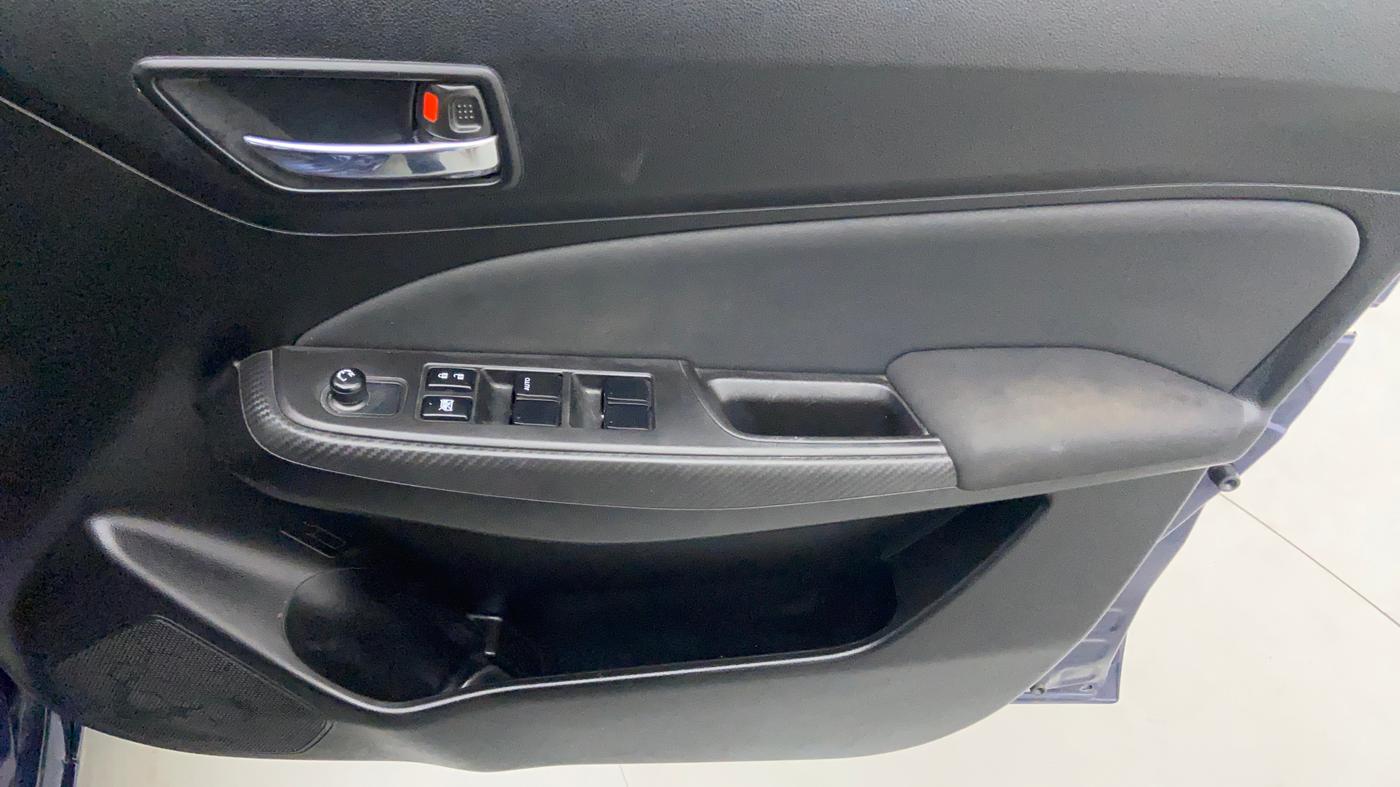 2019 Maruti Swift VXI, Petrol, Manual, 19,656 km, Driver Side Door Panels Control
