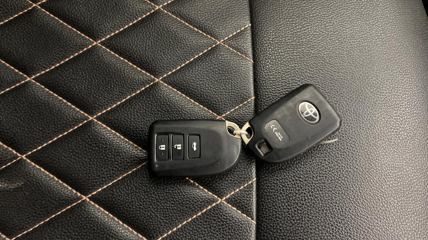 2020 Toyota YARIS G MT, Petrol, Manual, 85,496 km, Key Close Up