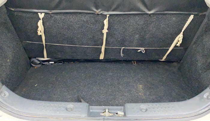 2010 Maruti Swift VXI D, Petrol, Manual, 49,115 km, Boot Inside