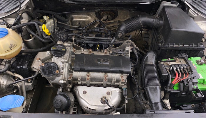 2015 Volkswagen Polo HIGHLINE1.2L, Petrol, Manual, 1,05,657 km, Engine View