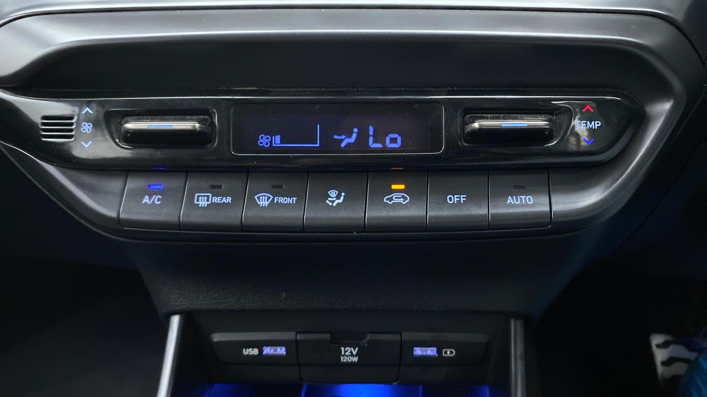 2020 Hyundai NEW I20 ASTA (O) 1.0 TURBO GDI DCT, Petrol, Automatic, 28,190 km, Automatic Climate Control
