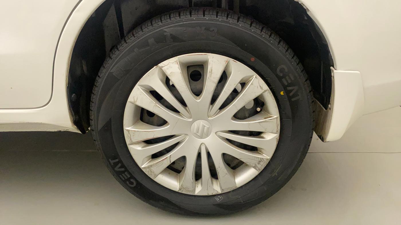 2013 Maruti Ertiga VXI, Petrol, Manual, 49,057 km, Left Rear Wheel