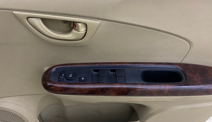 2015 Honda Mobilio 1.5L I-VTEC S, Petrol, Manual, 47,274 km, Driver Side Door Panels Control