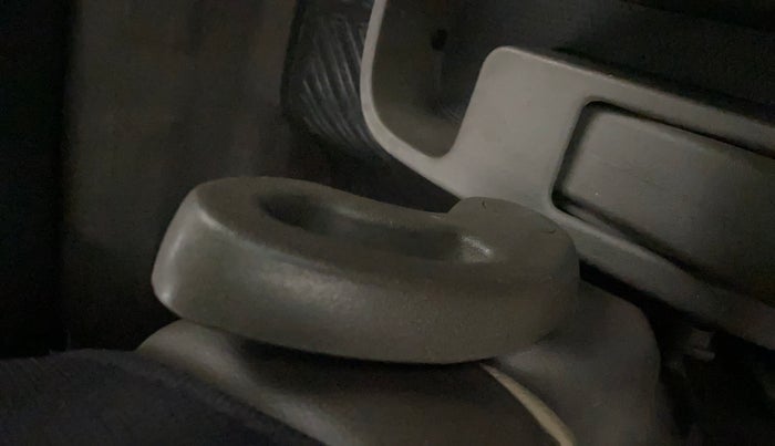 2015 Hyundai i10 MAGNA 1.1, Petrol, Manual, 36,590 km, Driver Side Adjustment Panel