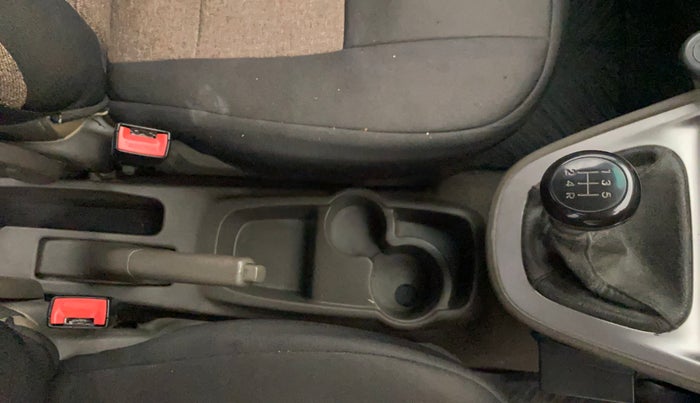 2015 Hyundai i10 MAGNA 1.1, Petrol, Manual, 36,590 km, Gear Lever