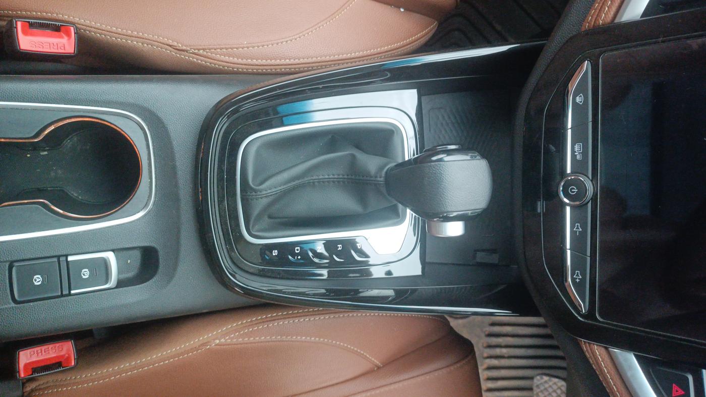 2022 MG HECTOR SHARP EX 1.5 PETROL CVT, Petrol, Automatic, 24,123 km, Gear Lever