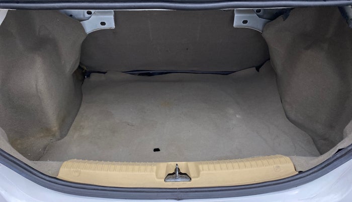 2017 Ford Figo Aspire TITANIUM 1.2 PETROL, Petrol, Manual, 98,248 km, Boot Inside